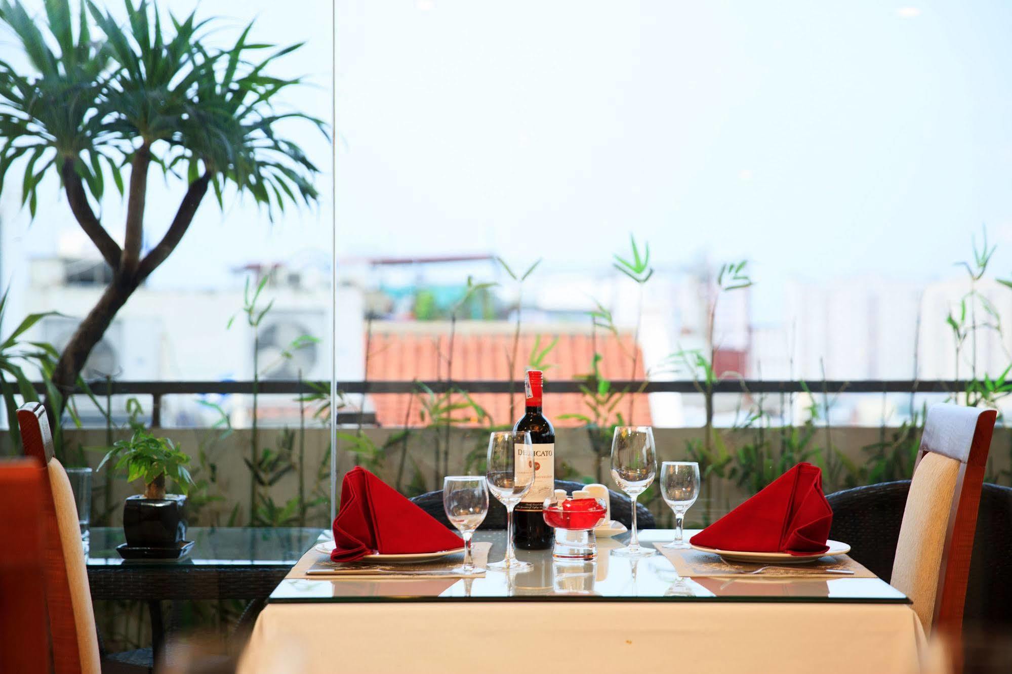 Luxeden Hotel Hanoi Dış mekan fotoğraf